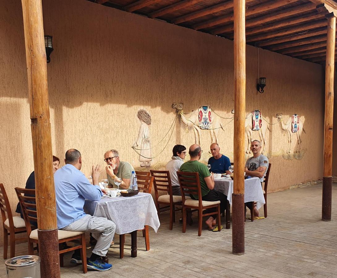 Caravan Hotel Khiva Esterno foto