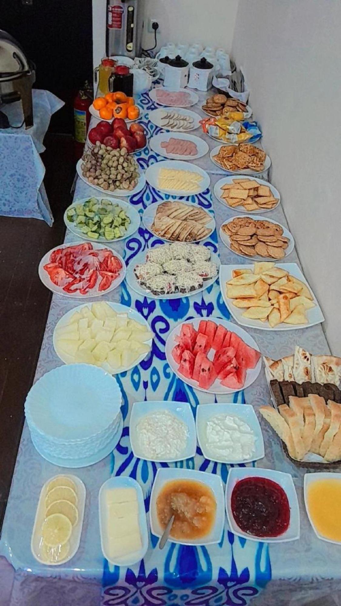 Caravan Hotel Khiva Esterno foto